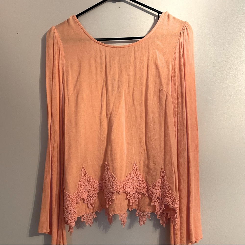BLU PEPPER LONG SLEEVE LACE TOP